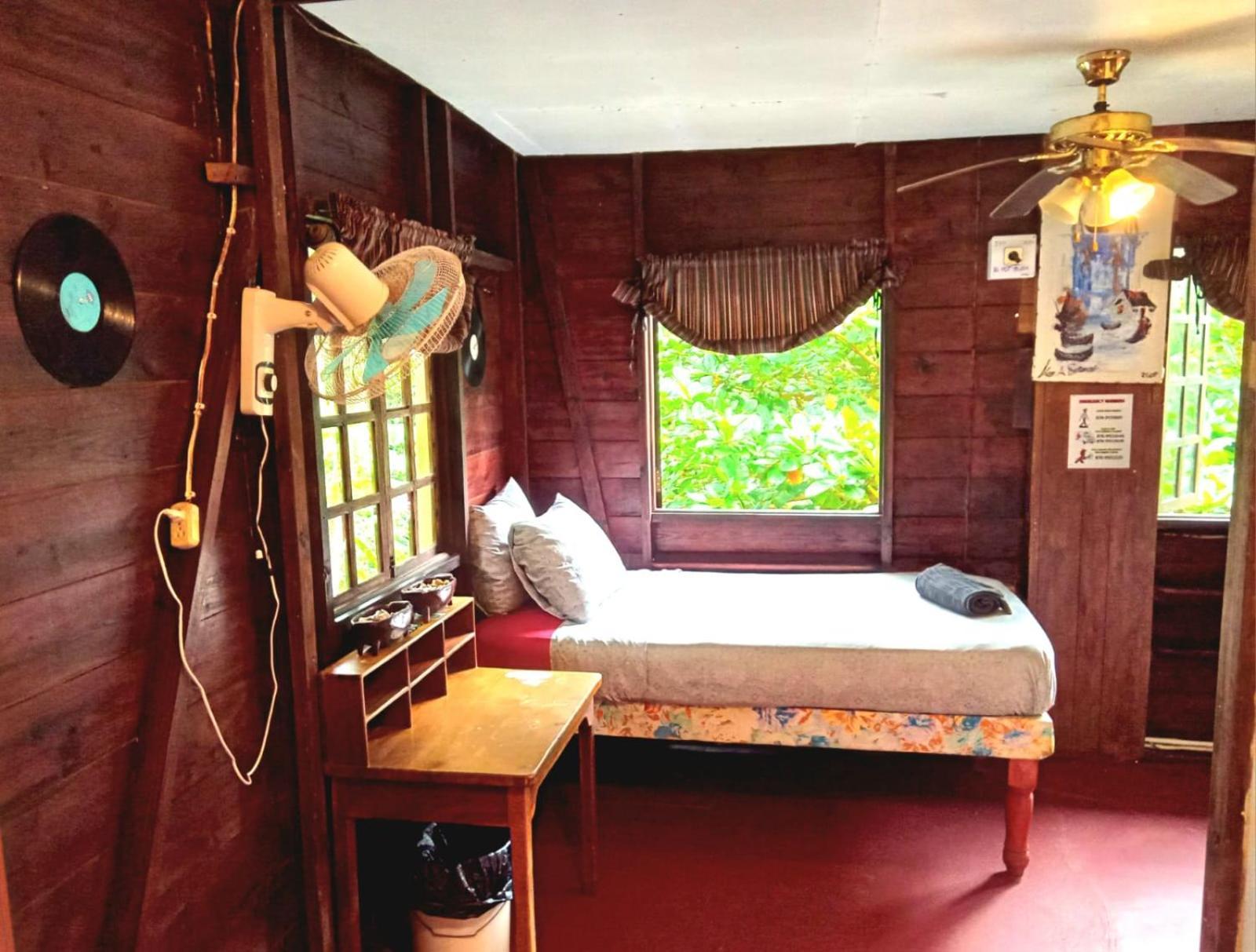 La Familia Guest House And Natural Farm ปอร์ตอันโตนิโอ ภายนอก รูปภาพ