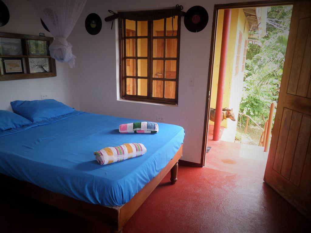 La Familia Guest House And Natural Farm ปอร์ตอันโตนิโอ ภายนอก รูปภาพ